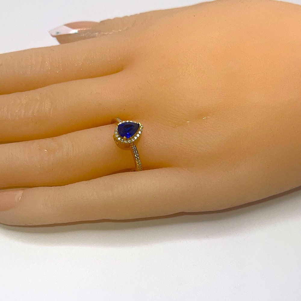 ✨ GRA Certified VVS Moissanite & Teardrop Sapphire Blue Gemstone Urn Ring ✨